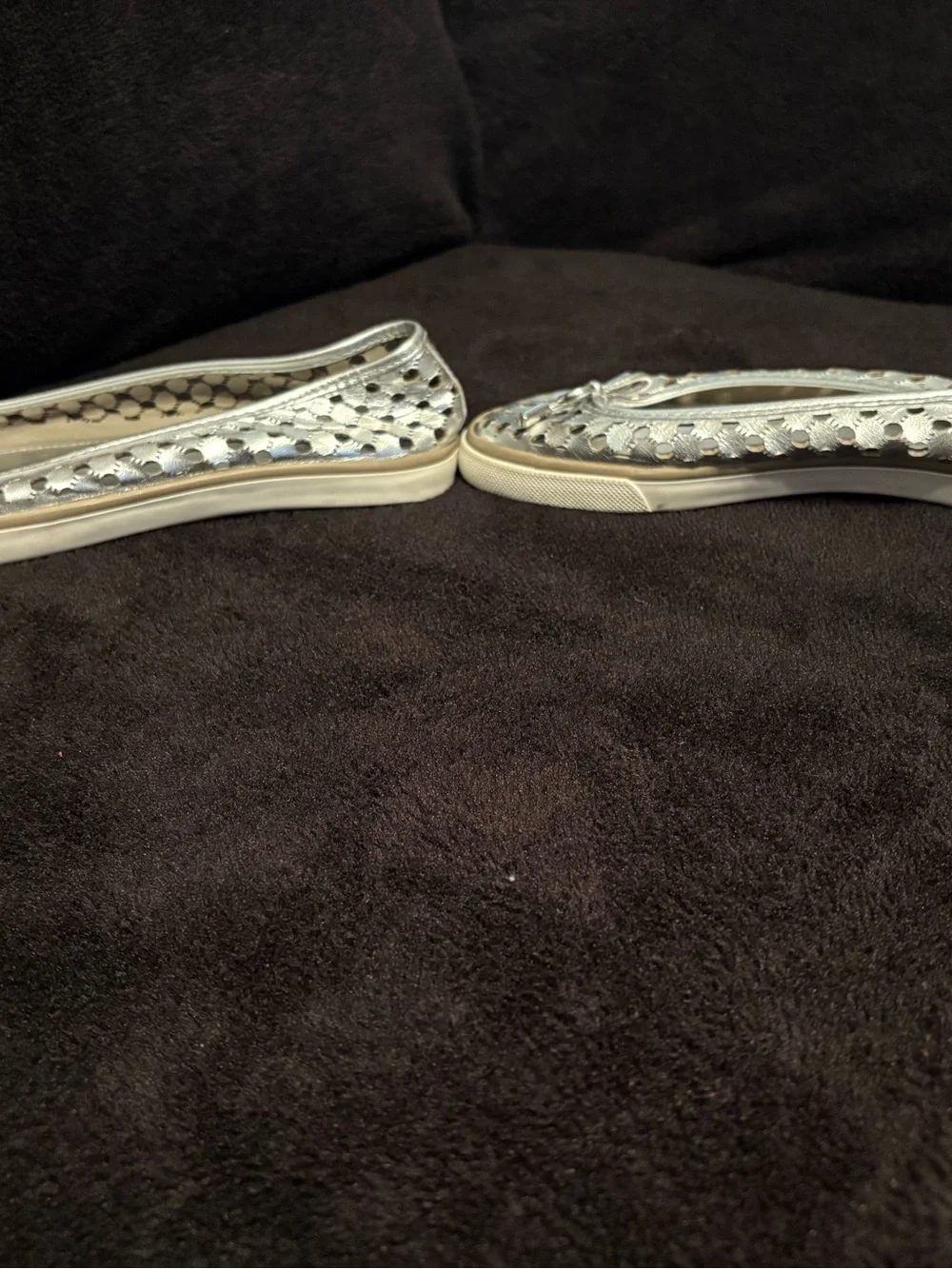 Tory Burch Skylar Laser Cut W/ Toe Bow Silver Ballet Flats Women’s 6.5 VGC